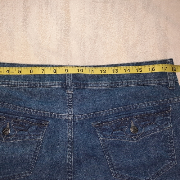 RIDERS BY LEE WOMEN'S DENIM CAPRI PANTS | SIZE 16M - Picture 8 of 9